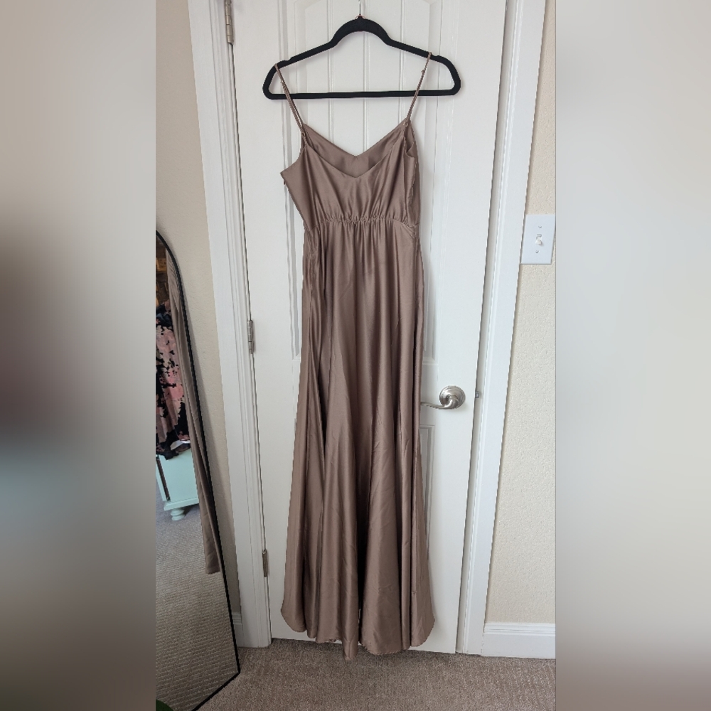 Show Me Your Mumu Faith Satin Maxi Dress In Dune - Picture 5 of 11
